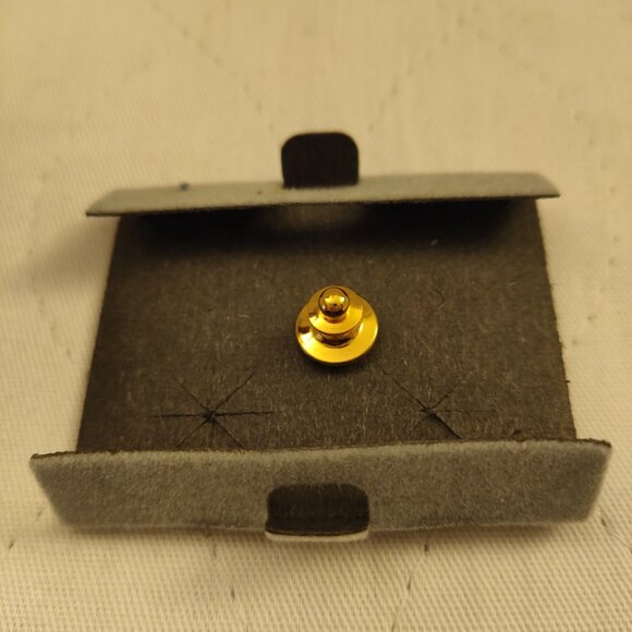 Vintage 1996 Avon Signed #1 Nurse Red Cross Rhinestone Pin Back Gold Tone 10211 - Picture 3 of 5